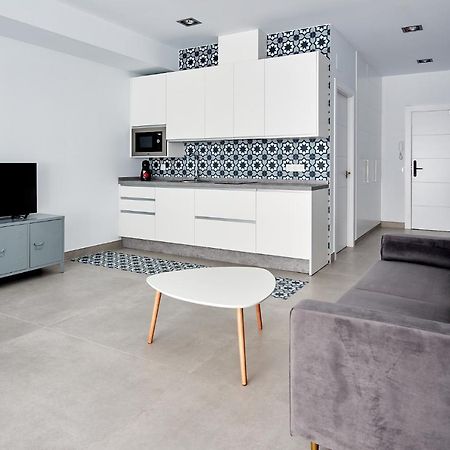 9 Nidos Centrica Suites - Nuevo Пласенсия Экстерьер фото