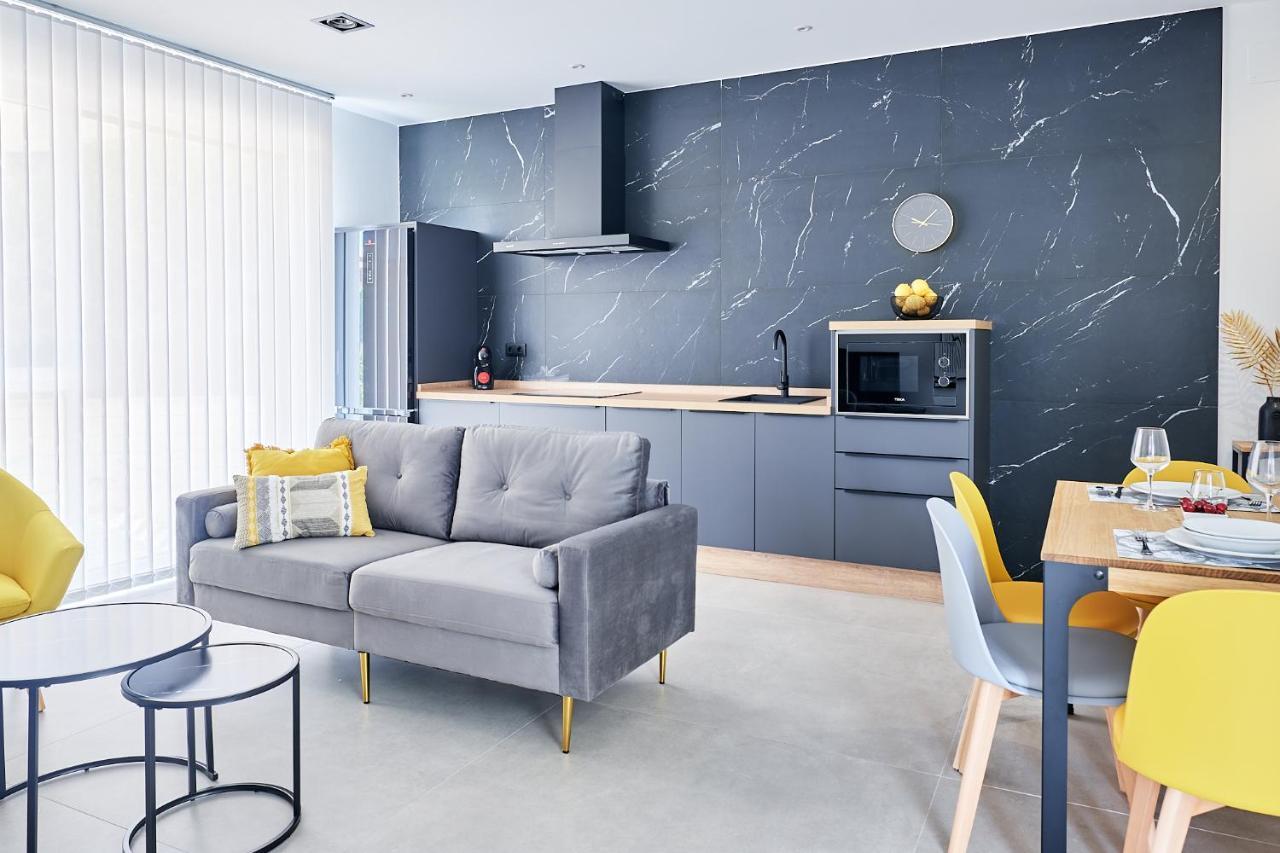 9 Nidos Centrica Suites - Nuevo Пласенсия Экстерьер фото