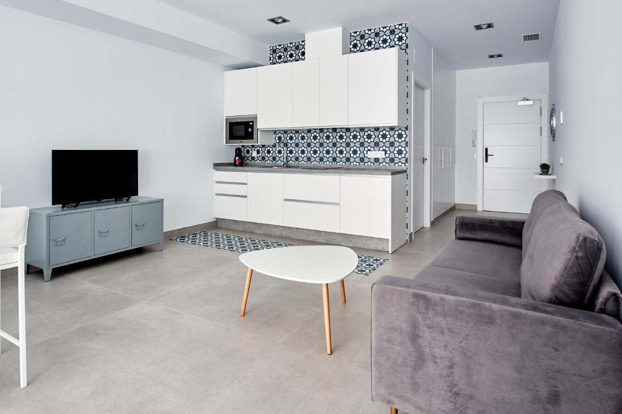 9 Nidos Centrica Suites - Nuevo Пласенсия Экстерьер фото