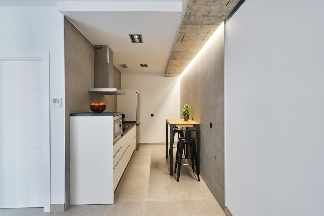 9 Nidos Centrica Suites - Nuevo Пласенсия Экстерьер фото