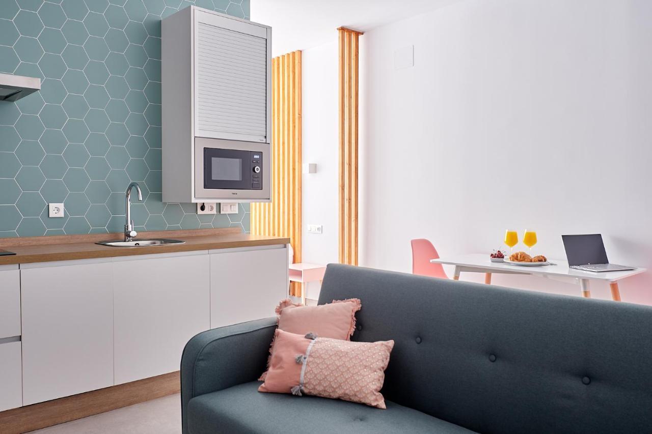 9 Nidos Centrica Suites - Nuevo Пласенсия Экстерьер фото